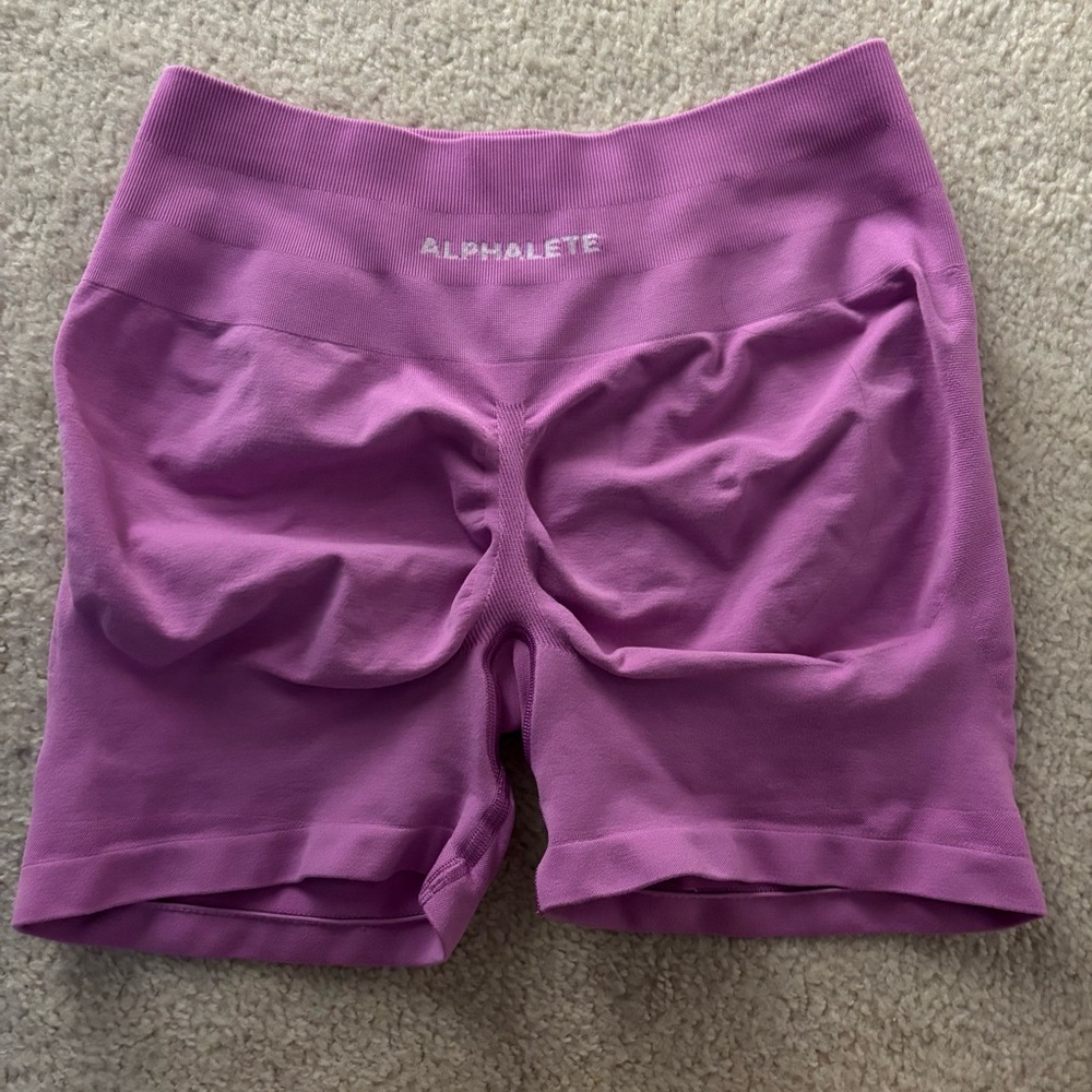 Alphalete Pump Shorts - Orchid Pink - size Large